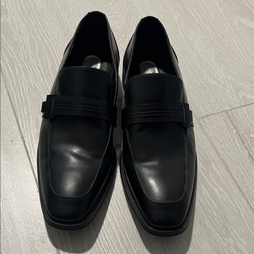 Men's Black Leather Slip-On Dress Shoes